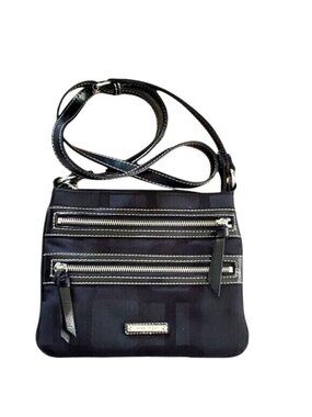 NINE WEST -BLACK CROSSBODY BAG2 Zip Pockets outside & 1 Inside.